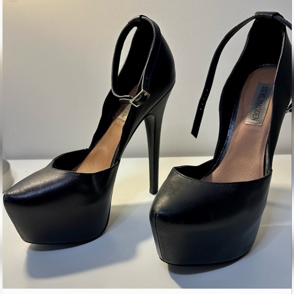 Steve Madden Deeny Stiletto Pumps Smooth Black Leather High Heels - Picture 2 of 11